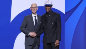 贝弗利37岁告别NBA，争议口水战成退役导火索